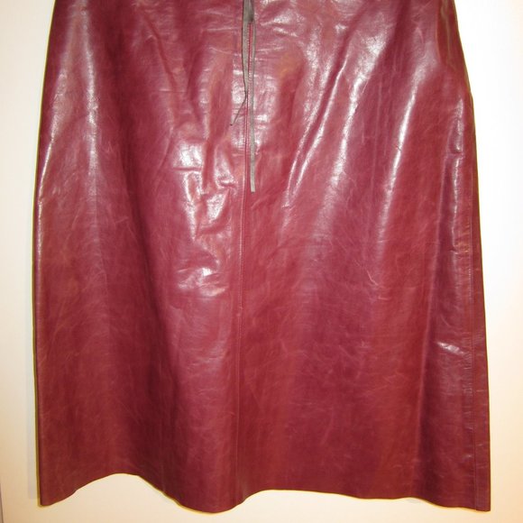 Banana Republic Red Wine Leather Skirt, US 8 - Picture 7 of 7